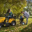 Fűnyíró traktor hidrosztatikus váltóval és hátsó kidobással, 92 cm Riwall PRO RLT 92 HRD